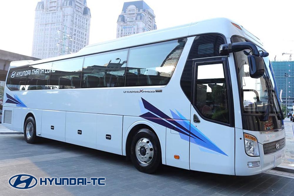 cac_phien_ban_xe_khach_hyundia_universe